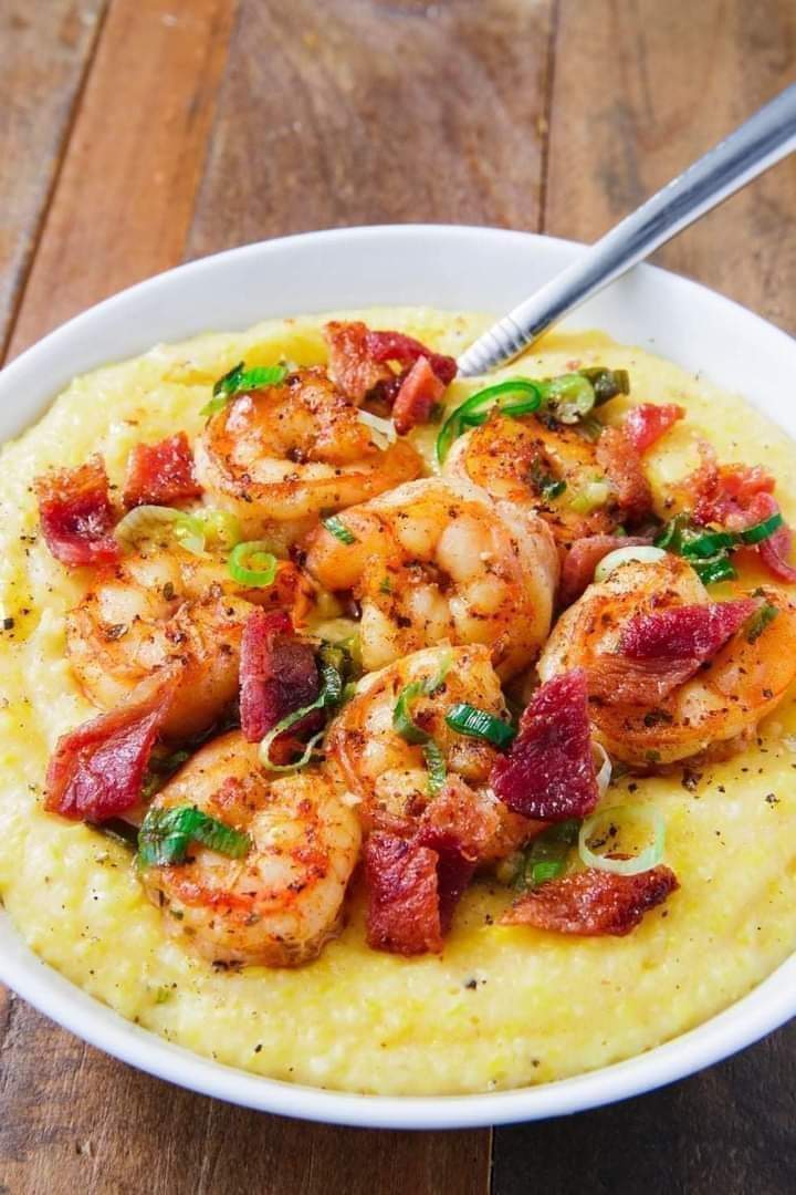 Bacon Shrimp and Cheddar Grits